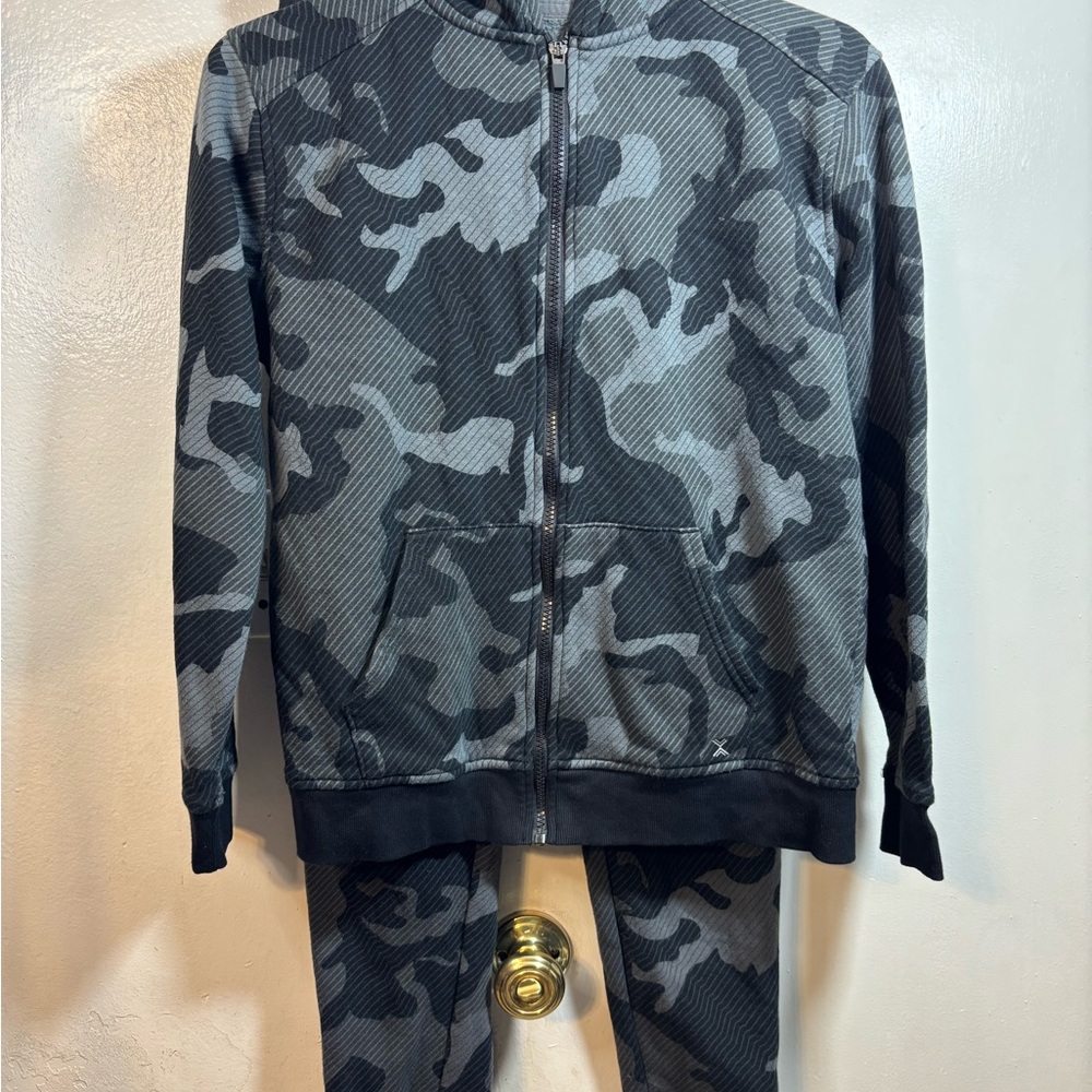 Xersion Kids Camo Matching Set - Black and Gray